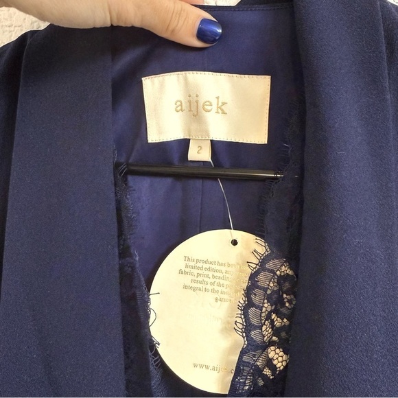 Aijek V Neck Dress Size 2 - Picture 3 of 3